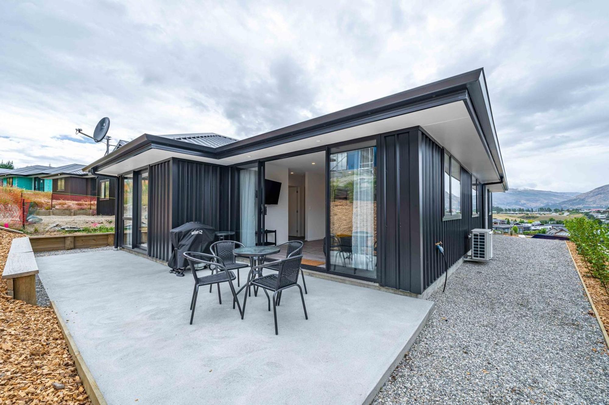 Kirimoko Family Retreat Villa Wanaka Exterior photo